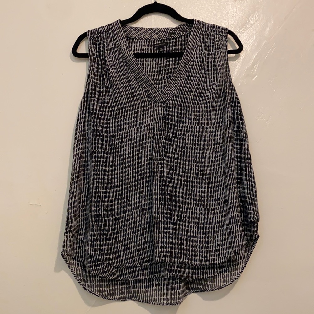 Ann Taylor flowy blouse sleeveless